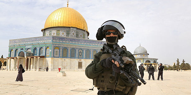 al_aqsa_mosque_idf_soldier